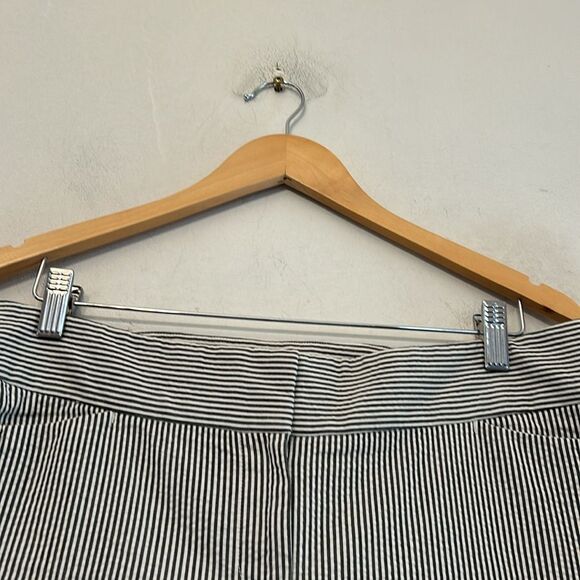 Loft brown white striped cuffed ankle pants Size 10 EUC - Picture 2 of 10